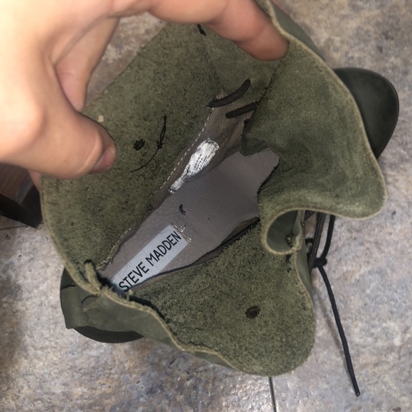 Steve Madden suede boot heels - Picture 3 of 4